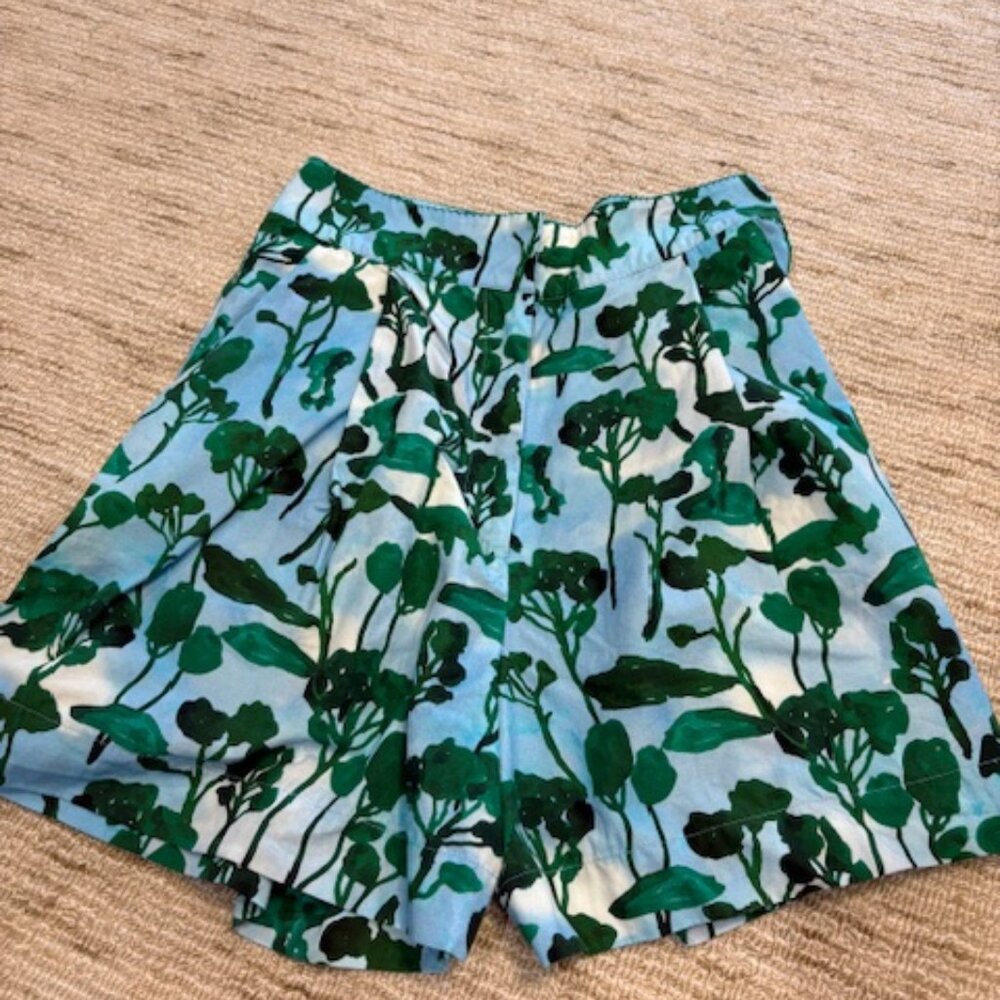De Loreta Green Floral High-Waist Women’s Shorts
